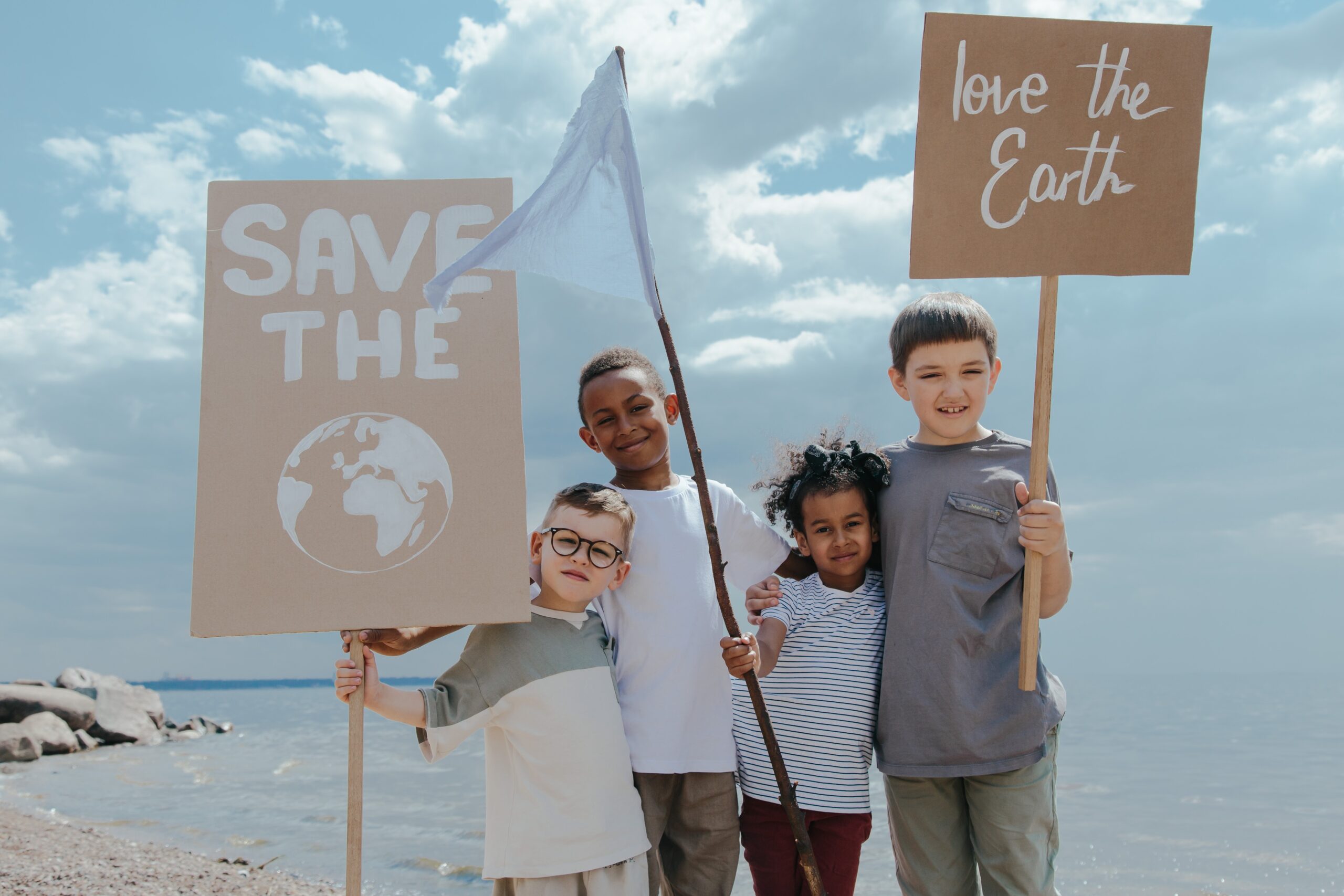 10 Ways to Teach Your Kids to Help the Earth!